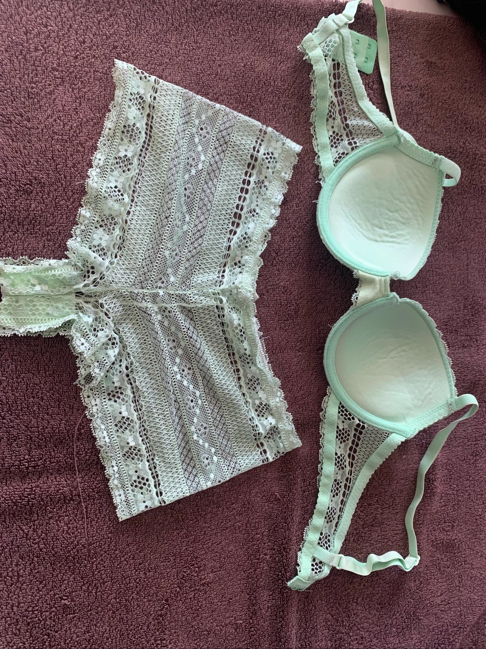 Conjunto de lingerie de renda verde-água – Sutiã 85B e calcinha 36 – Novo – photo 2